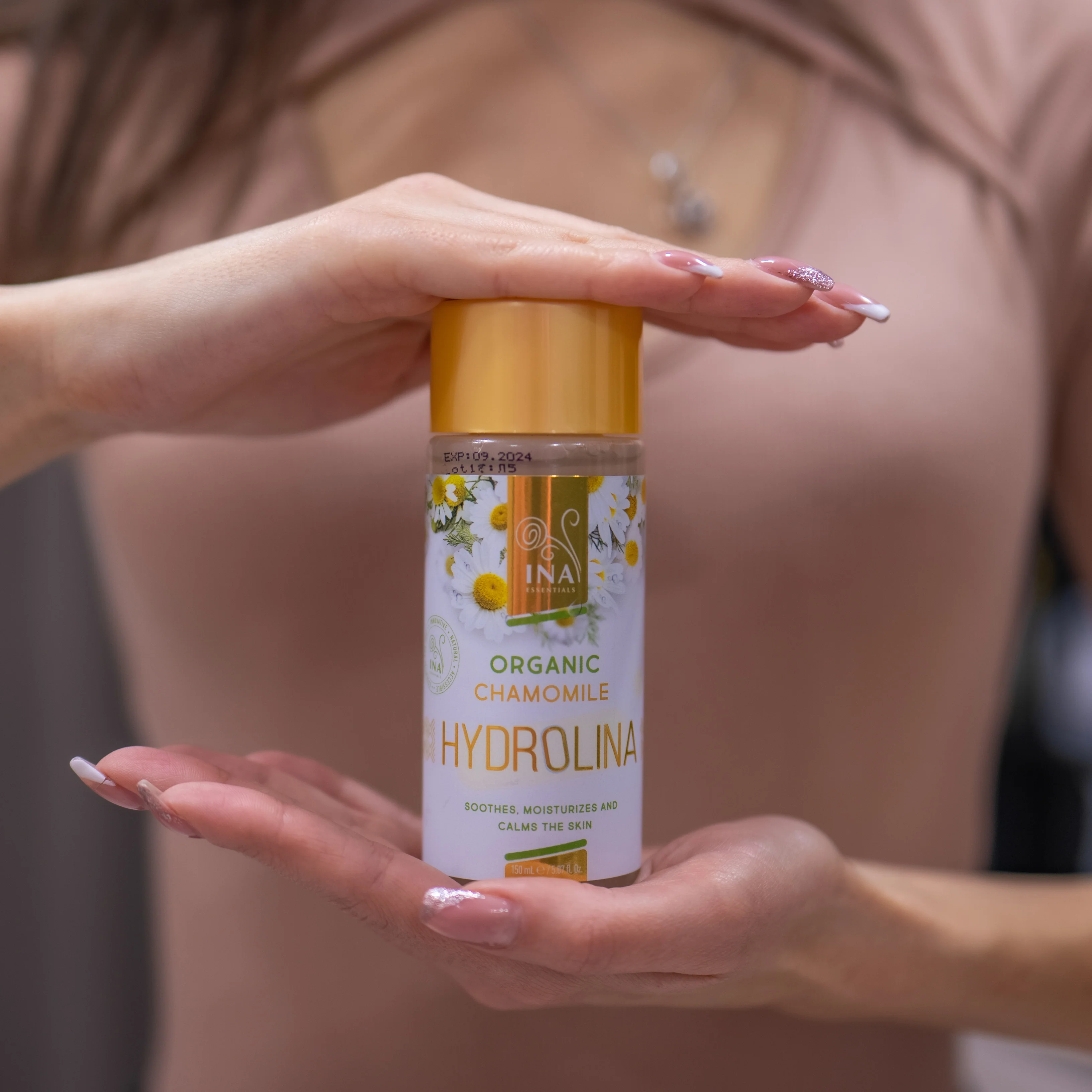 Organic Chamomile water - Hydrolina for Eczema and Irritated skin - Image 4